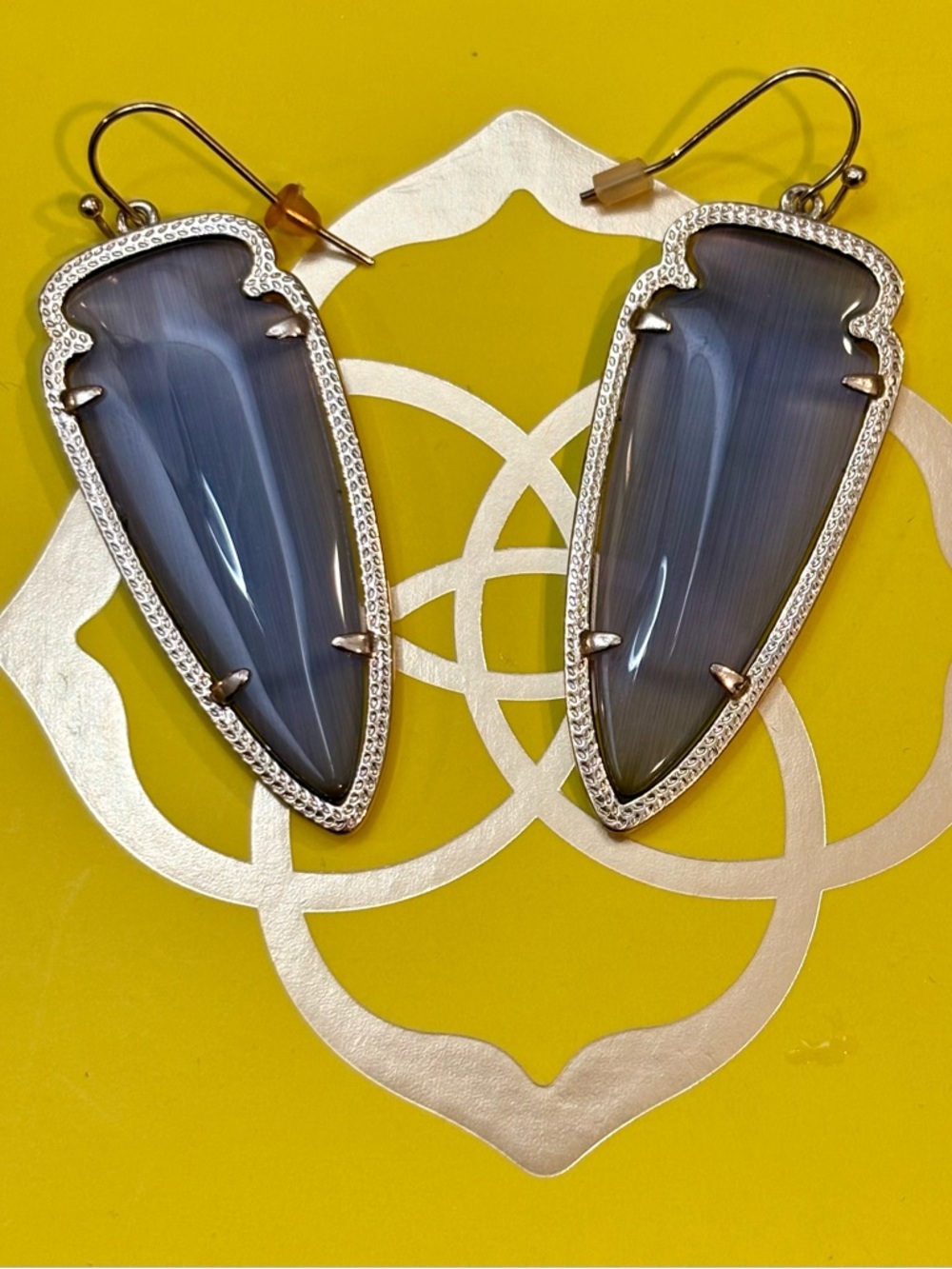 Retired Kendra Scott Skylar Arrowhead Statement Earrings Gray Agate